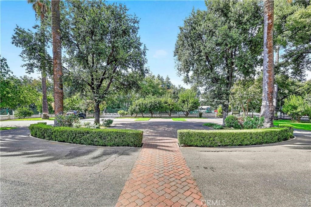 575 Bear Creek Dr, Merced, CA 95348