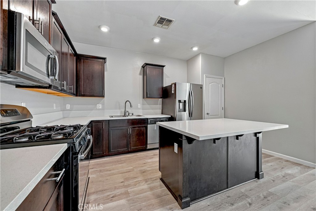 638 Phelps Dr, Merced, CA 95348