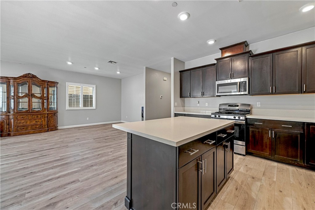 638 Phelps Dr, Merced, CA 95348