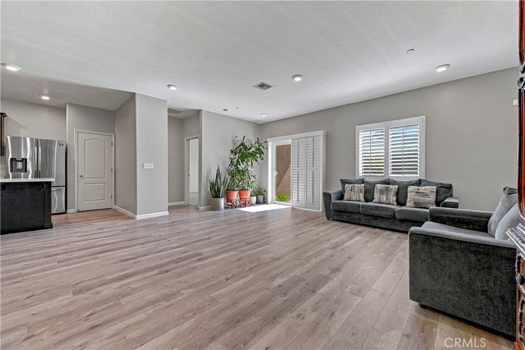 638 Phelps Dr, Merced, CA 95348