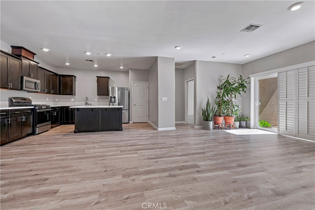 638 Phelps Dr, Merced, CA 95348