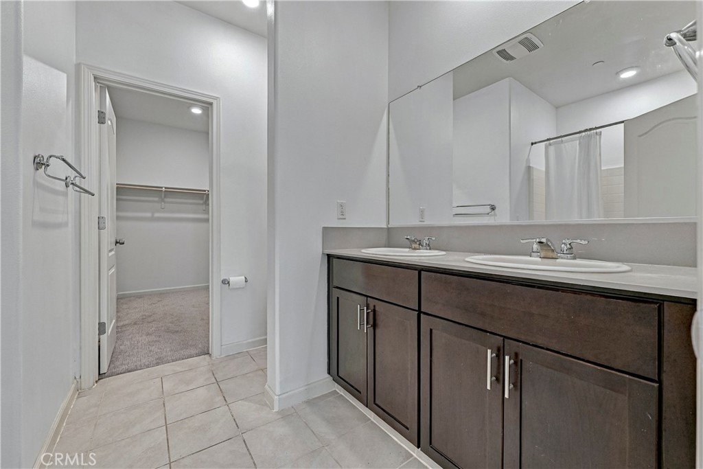 638 Phelps Dr, Merced, CA 95348