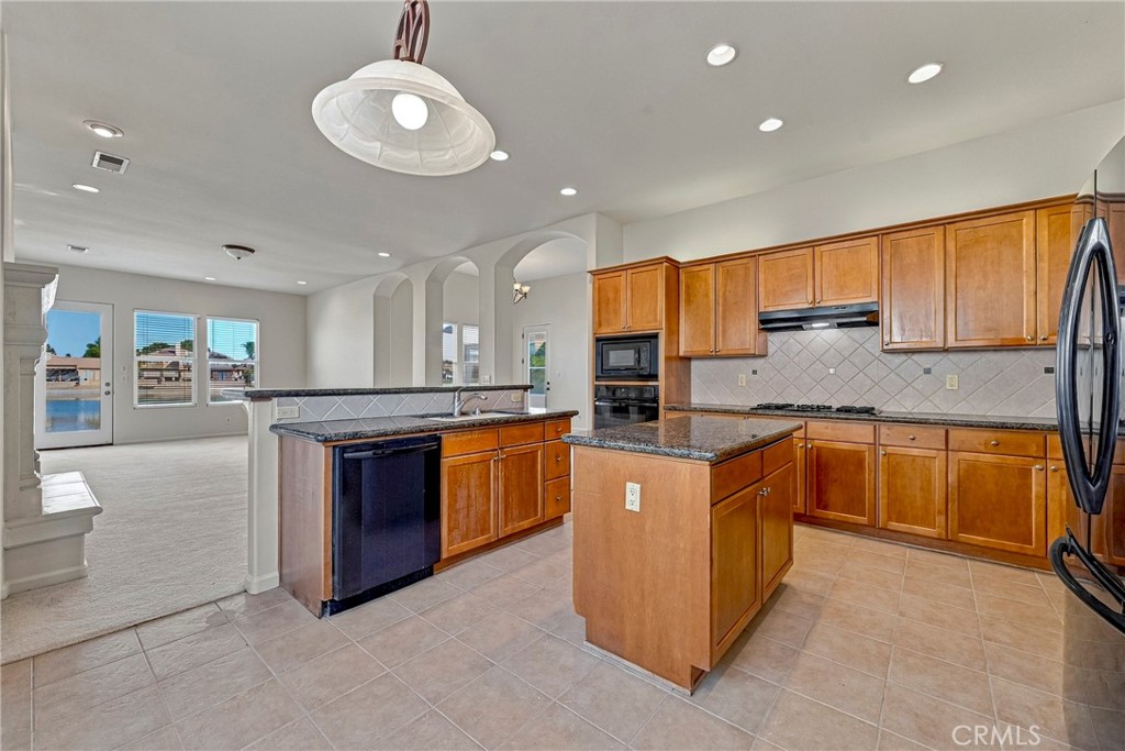 8185 Lake Shore, Chowchilla, CA 93610