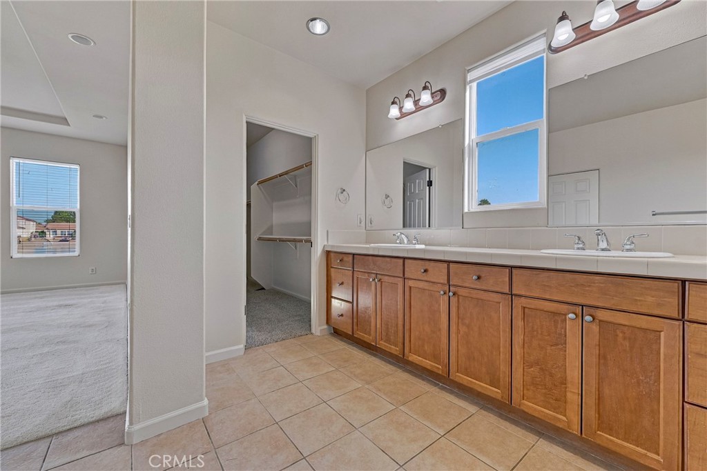 8185 Lake Shore, Chowchilla, CA 93610