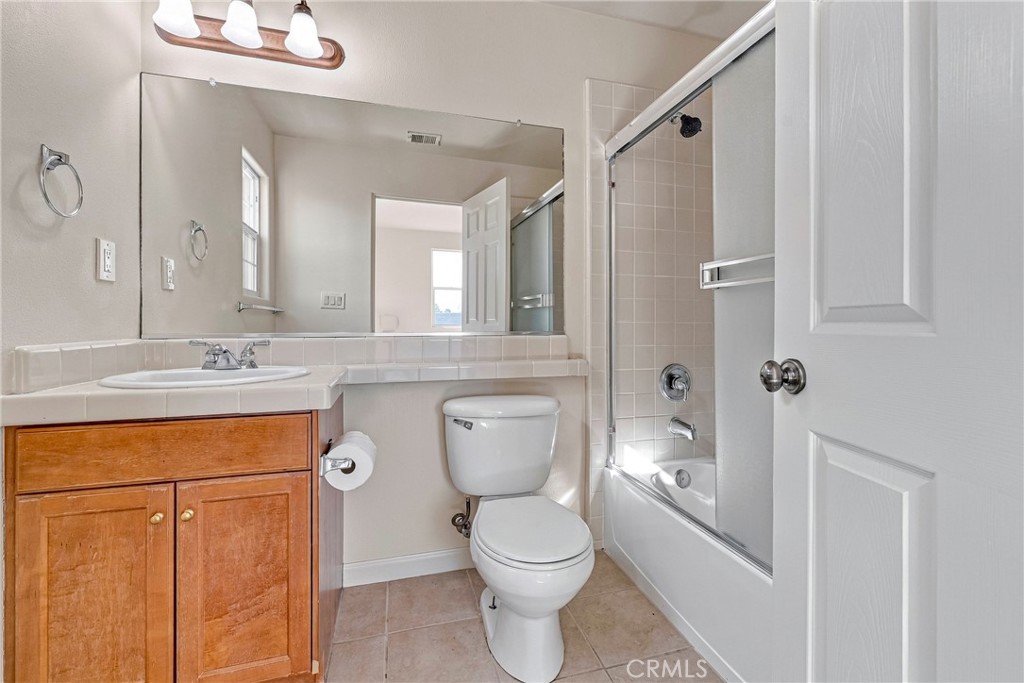 8185 Lake Shore, Chowchilla, CA 93610
