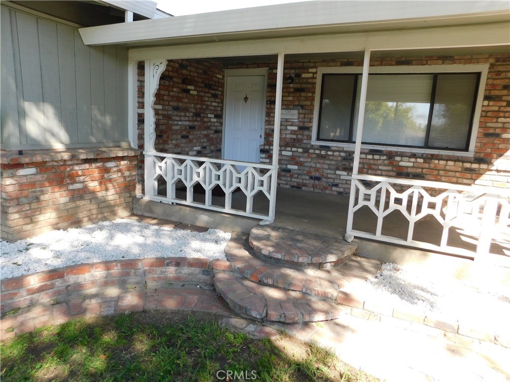 1253 W 11th St, Merced, CA 95341