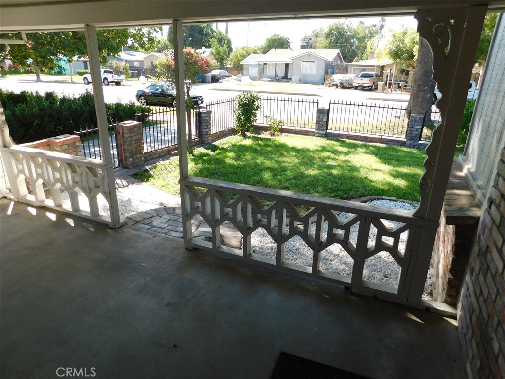 1253 W 11th St, Merced, CA 95341