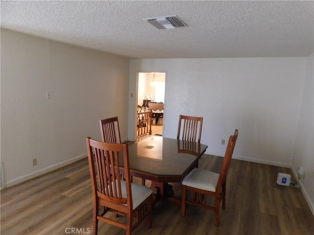1253 W 11th St, Merced, CA 95341