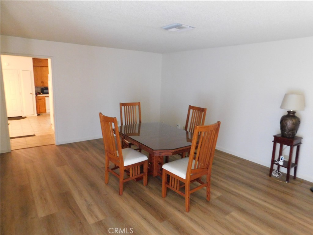 1253 W 11th St, Merced, CA 95341