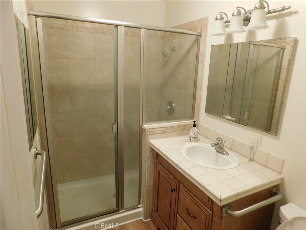 1253 W 11th St, Merced, CA 95341