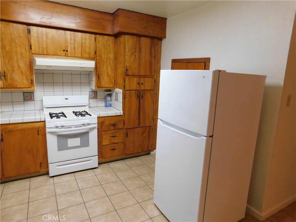 1253 W 11th St, Merced, CA 95341