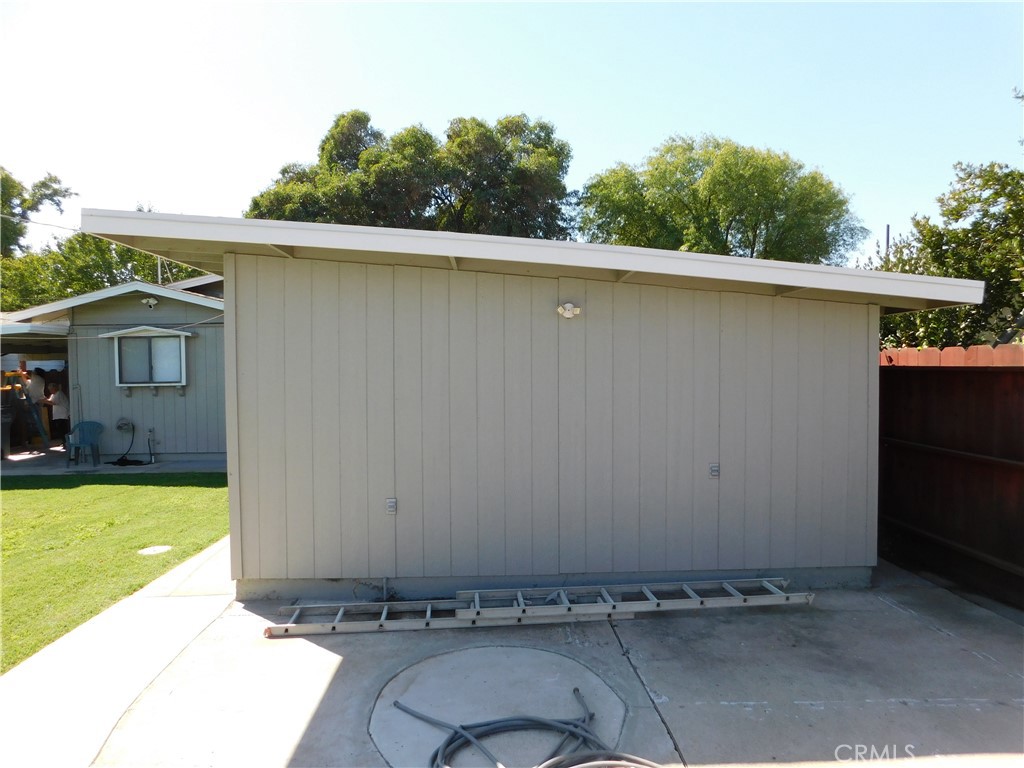 1253 W 11th St, Merced, CA 95341