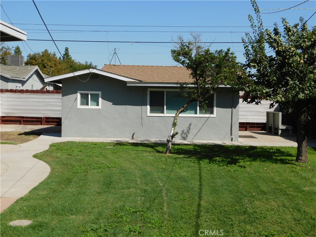 1253 W 11th St, Merced, CA 95341