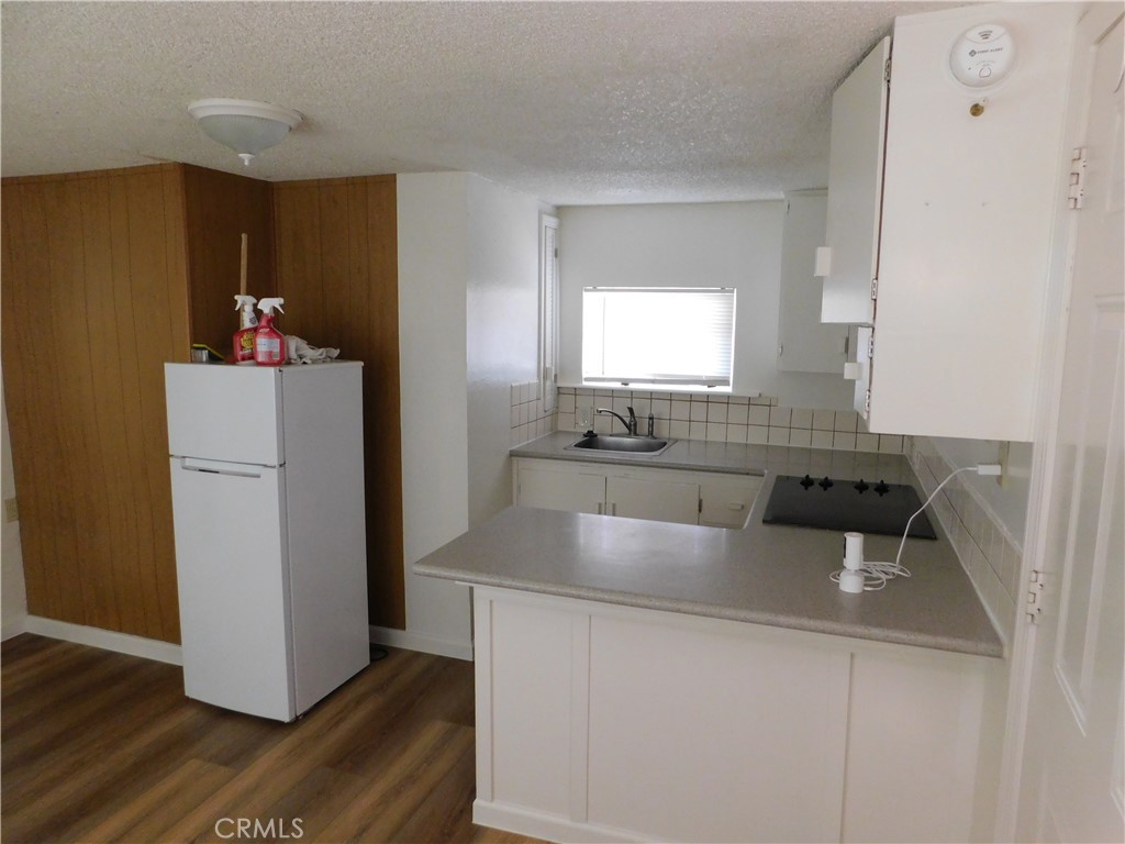 1253 W 11th St, Merced, CA 95341