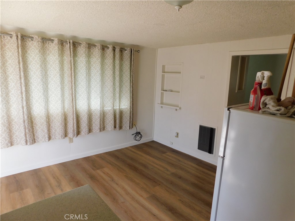 1253 W 11th St, Merced, CA 95341