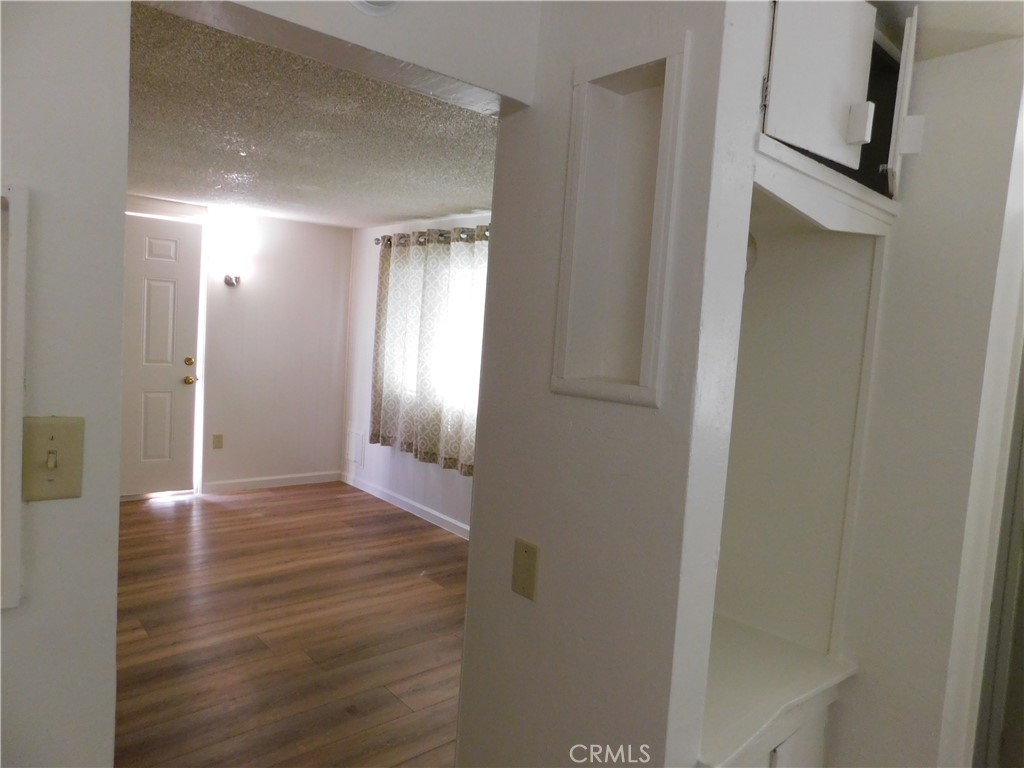 1253 W 11th St, Merced, CA 95341