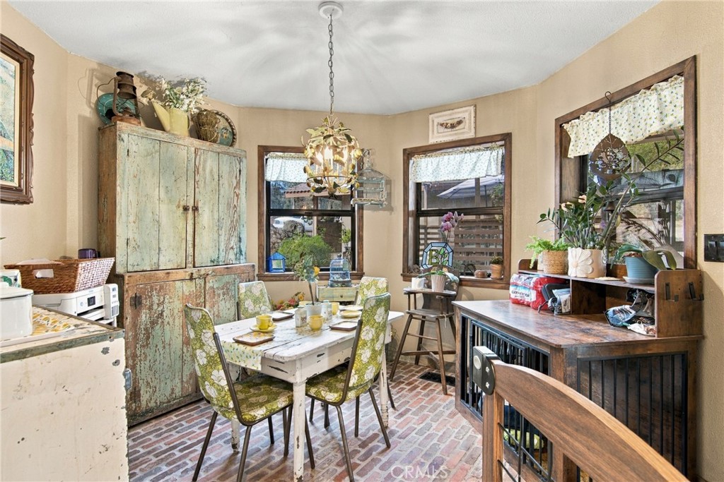 5552 Bear Creek Dr, Catheys Valley, CA 95306