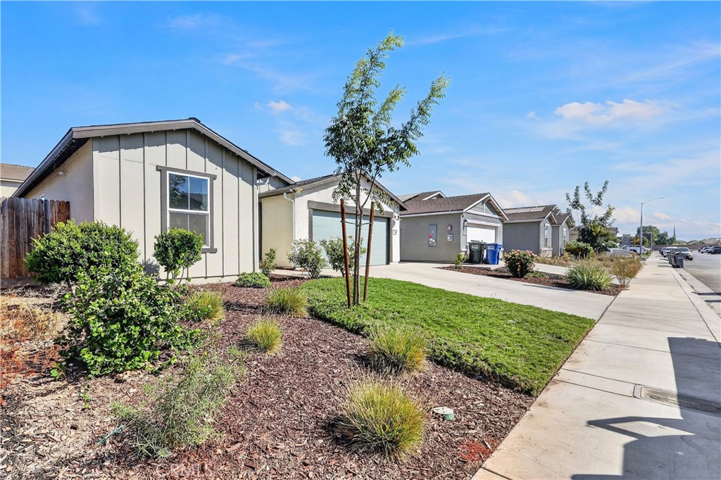 209 Grand View Ct, Merced, CA 95341
