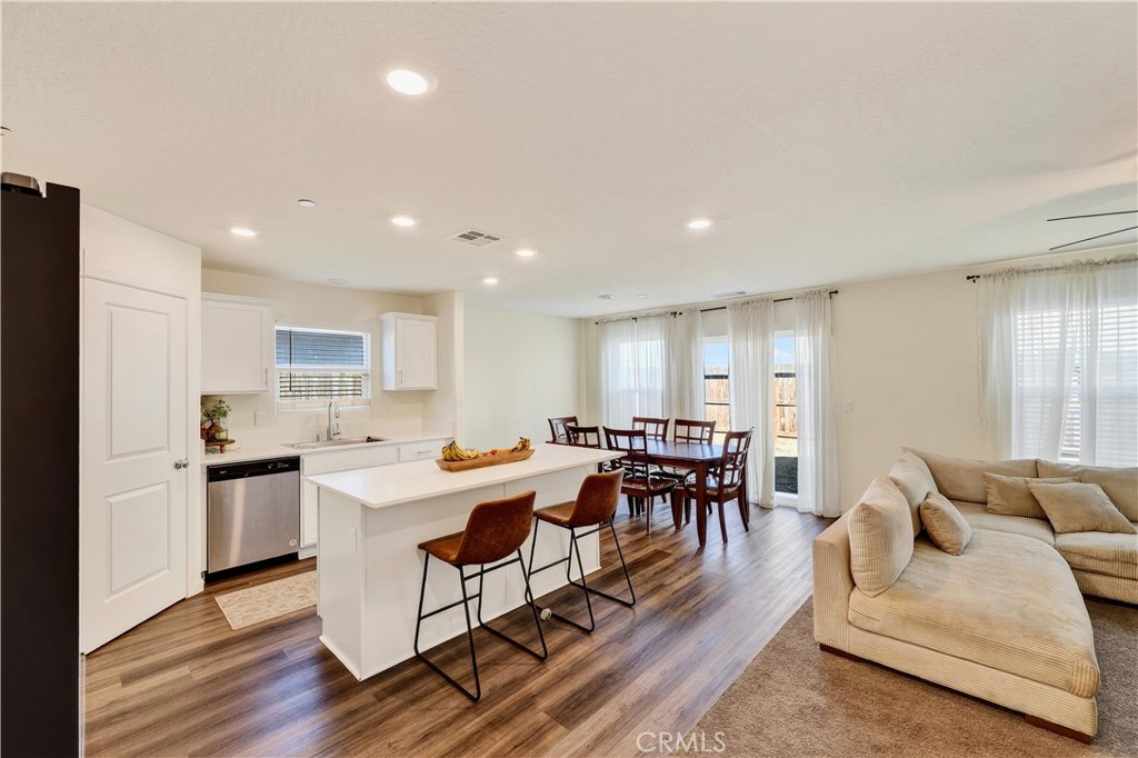 209 Grand View Ct, Merced, CA 95341