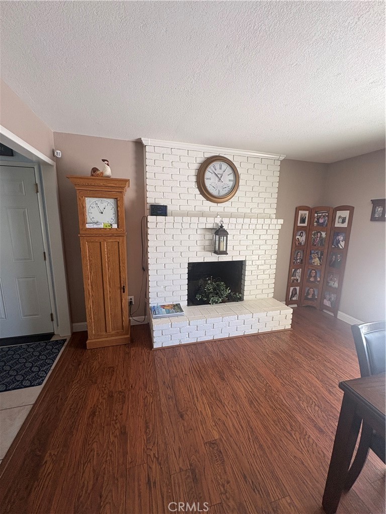 208 Leslie Dr, Atwater, CA 95301