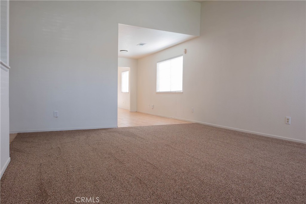 6937 Lawrence Ct, Winton, CA 95388