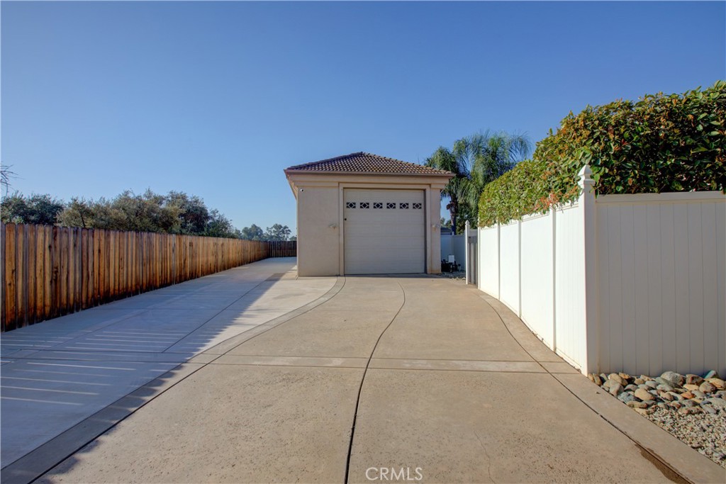 2861 Trovare Ct, Merced, CA 95340