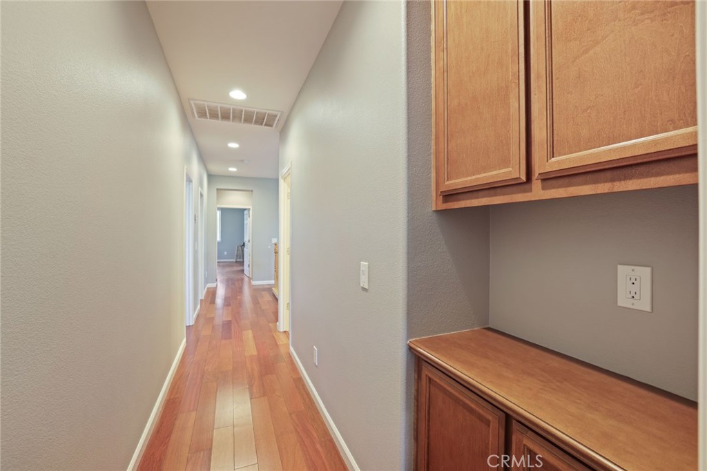 1725 1725 Luna Bella Lane, Manteca, CA 95337