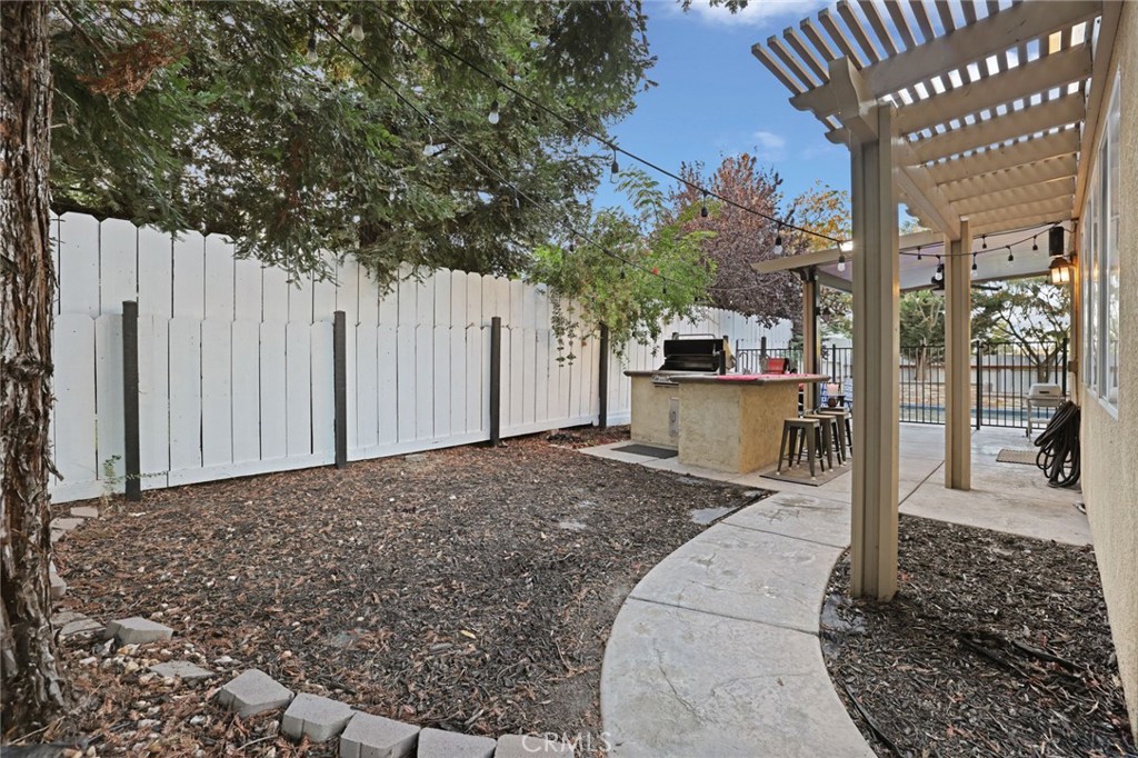 1725 1725 Luna Bella Lane, Manteca, CA 95337