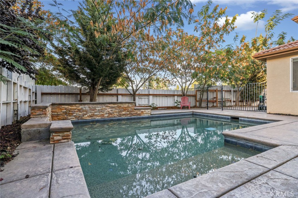 1725 1725 Luna Bella Lane, Manteca, CA 95337