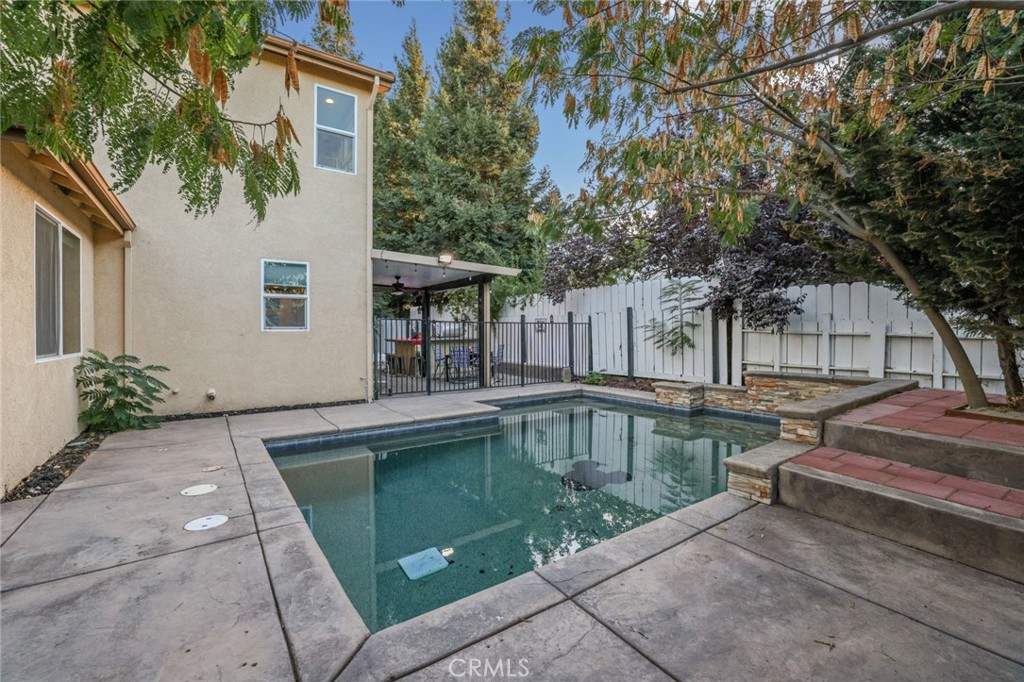 1725 1725 Luna Bella Lane, Manteca, CA 95337