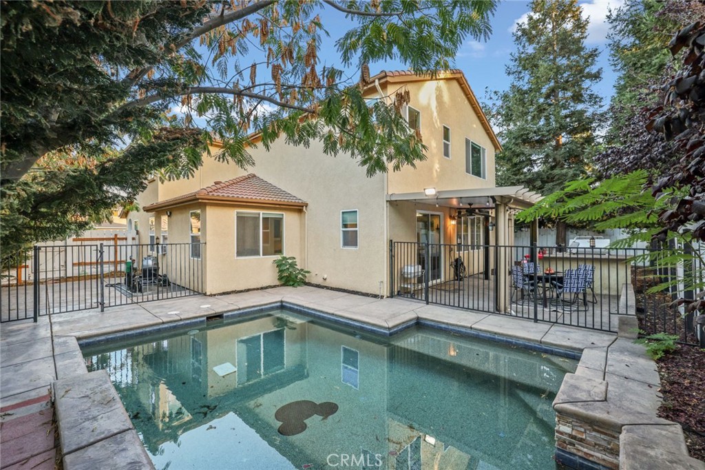 1725 1725 Luna Bella Lane, Manteca, CA 95337