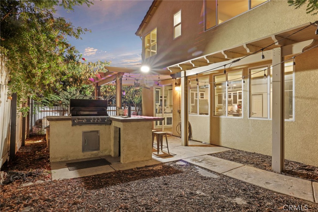 1725 1725 Luna Bella Lane, Manteca, CA 95337