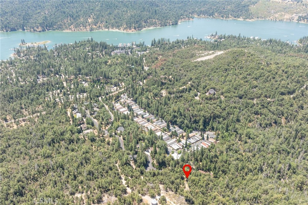 8 N N Cedar Vista Cir, Bass Lake, CA 93604