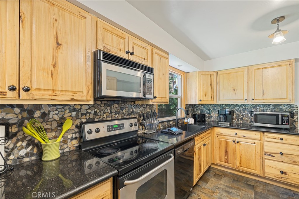39162 Manzanita, Bass Lake, CA 93604