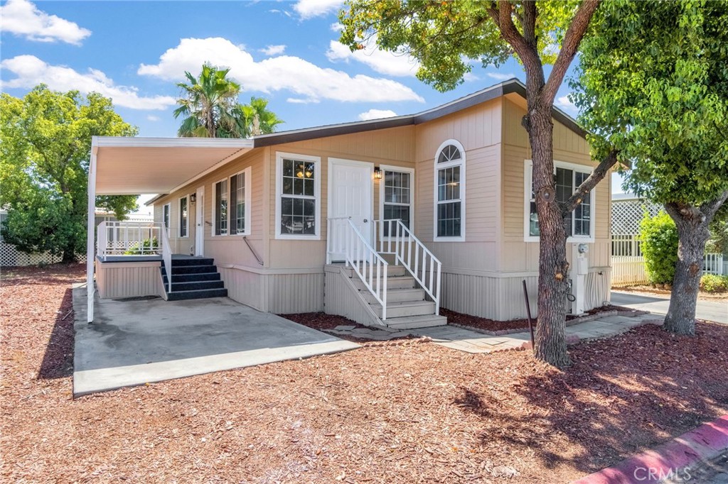 1218 E Cleveland #103, Madera, CA 93628