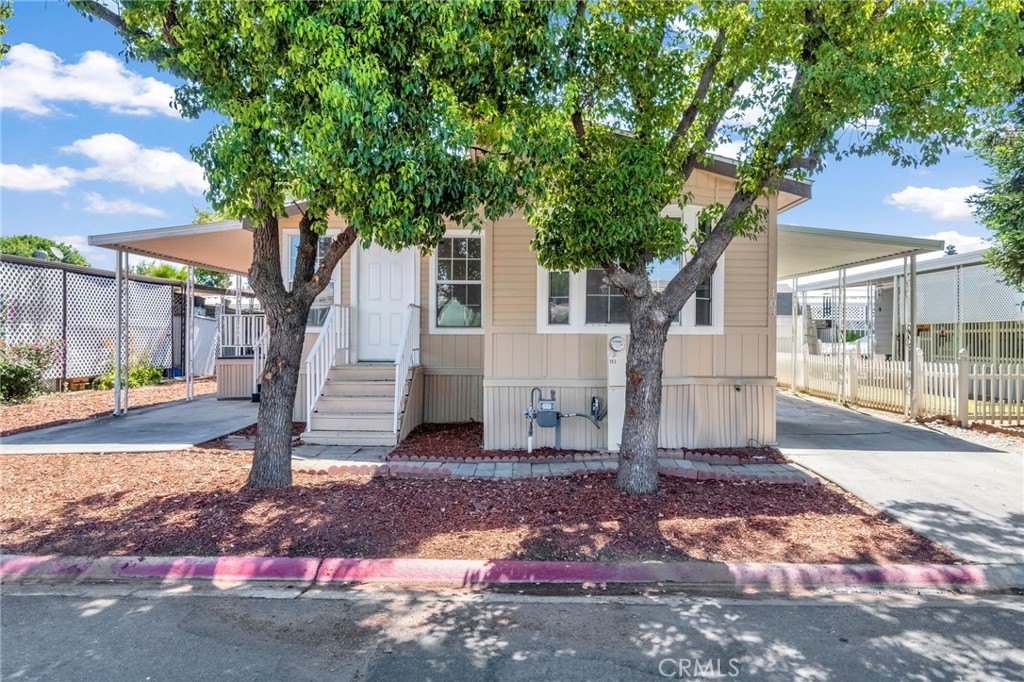 1218 E Cleveland #103, Madera, CA 93628