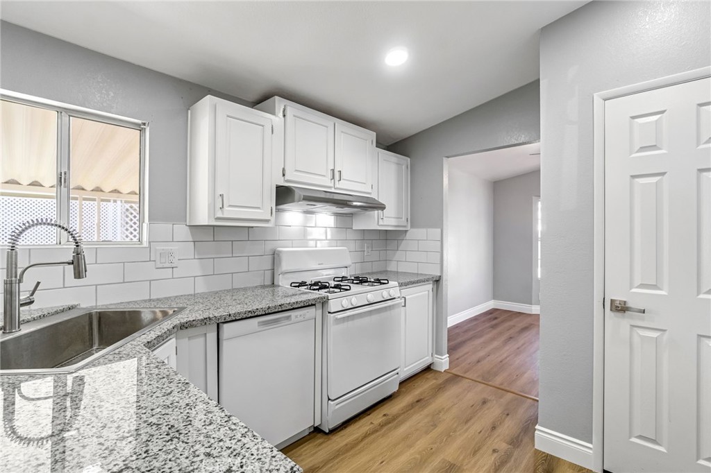 1218 E Cleveland #103, Madera, CA 93628