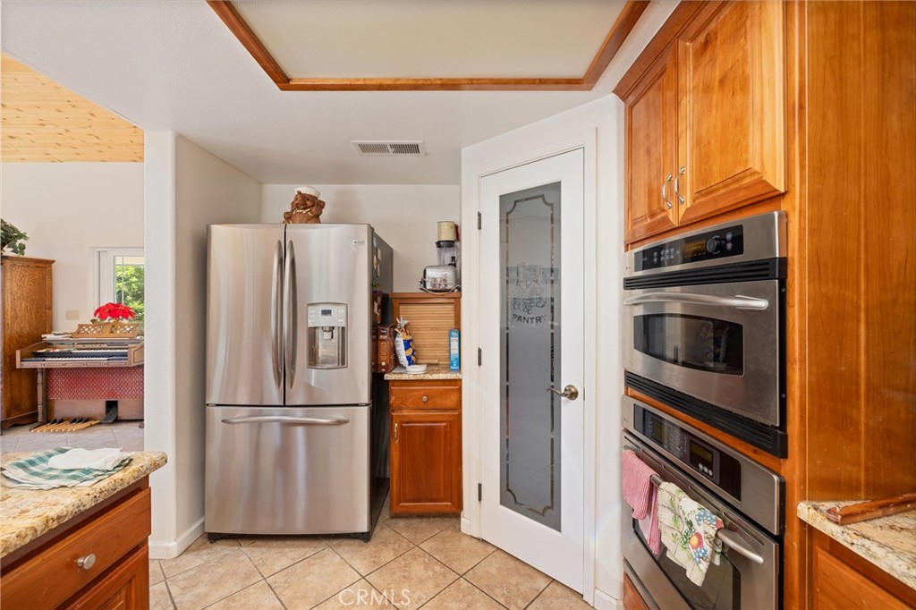 45544 Pine River Rd, Ahwahnee, CA 93601