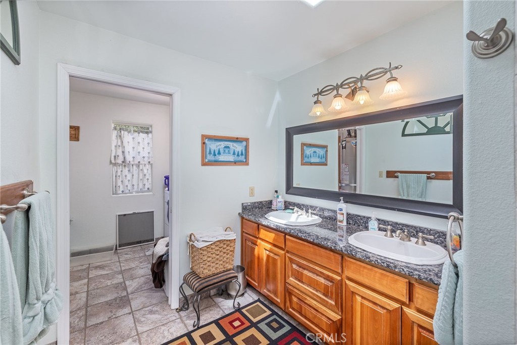 45544 Pine River Rd, Ahwahnee, CA 93601