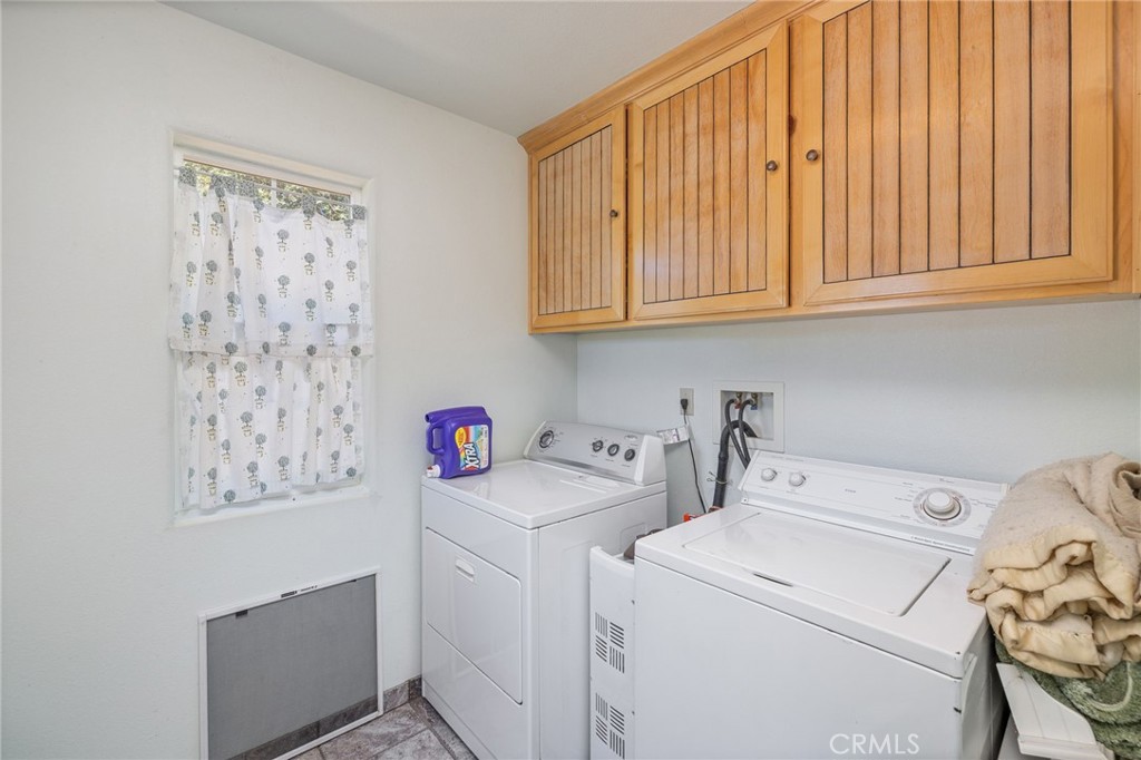 45544 Pine River Rd, Ahwahnee, CA 93601