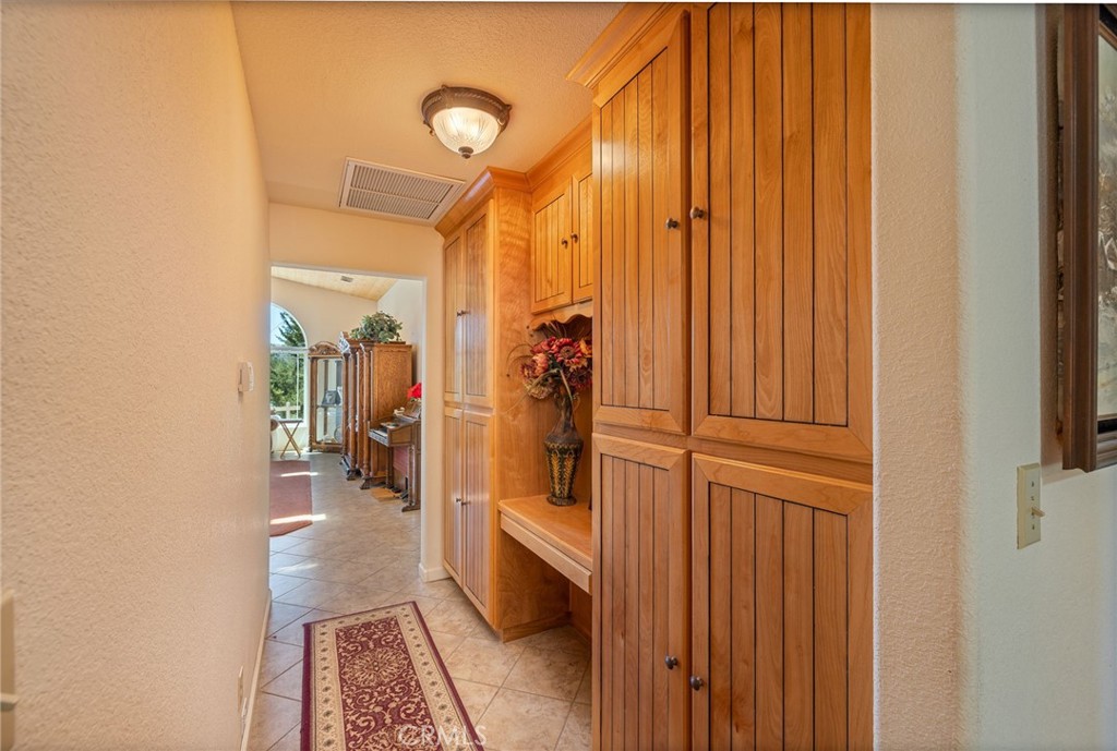 45544 Pine River Rd, Ahwahnee, CA 93601