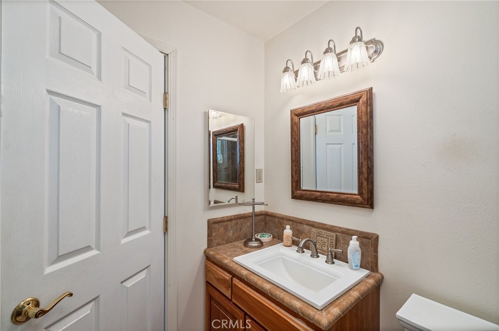 45544 Pine River Rd, Ahwahnee, CA 93601