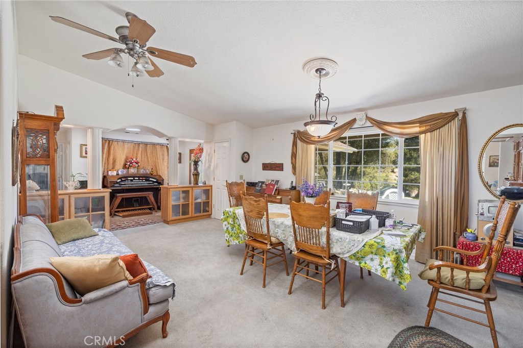 45544 Pine River Rd, Ahwahnee, CA 93601