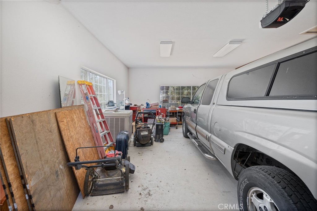 45544 Pine River Rd, Ahwahnee, CA 93601