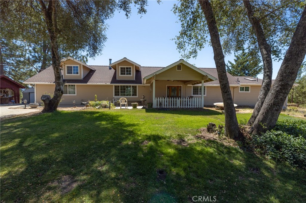 45544 Pine River Rd, Ahwahnee, CA 93601