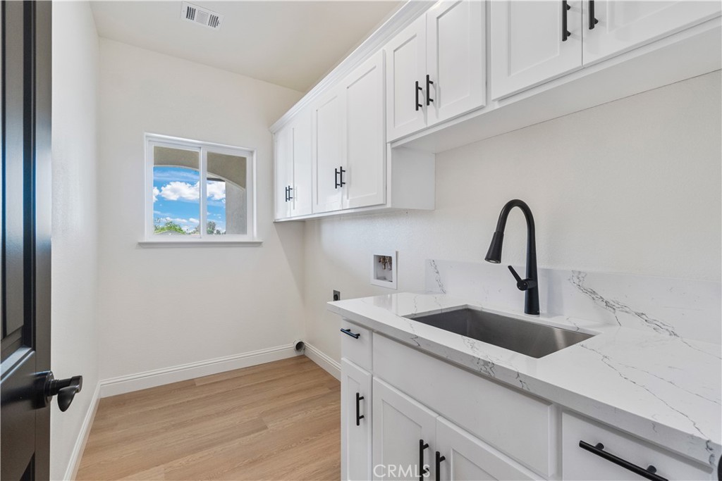 21035 Forest Glen Rd, Madera, CA 93638