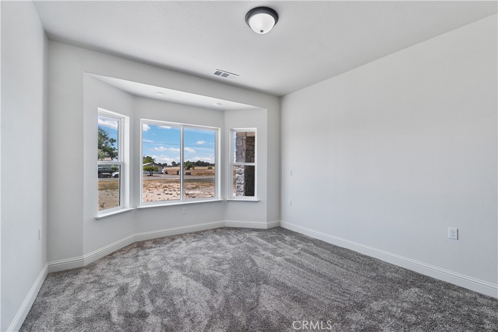 21035 Forest Glen Rd, Madera, CA 93638