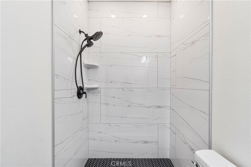 21035 Forest Glen Rd, Madera, CA 93638