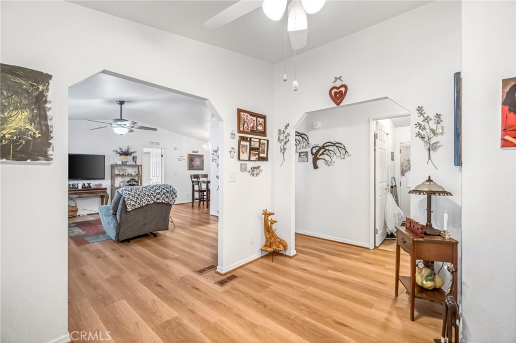 1218 E Cleveland Ave #142, Madera, CA 93638