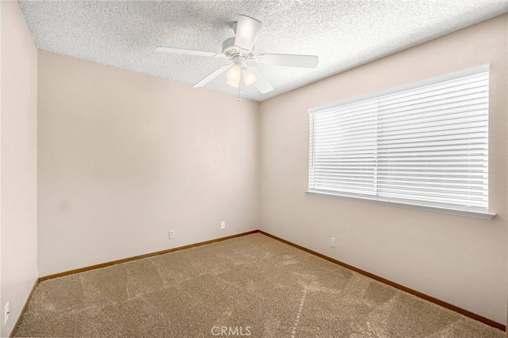 1688 University, Madera, CA 93637